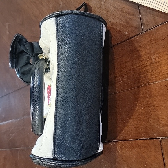 (J8) Betsey Johnson mini hand bag - Picture 8 of 8